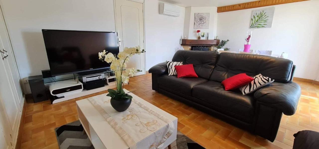 Belle Maison Avec Jardin Rdc T3 De 70M2 Vacances Ou Cure Thermale Rochefort Екстериор снимка