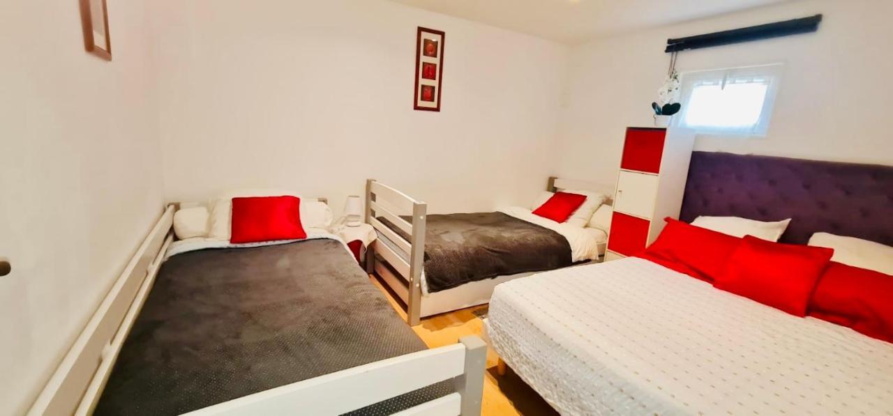 Belle Maison Avec Jardin Rdc T3 De 70M2 Vacances Ou Cure Thermale Rochefort Екстериор снимка