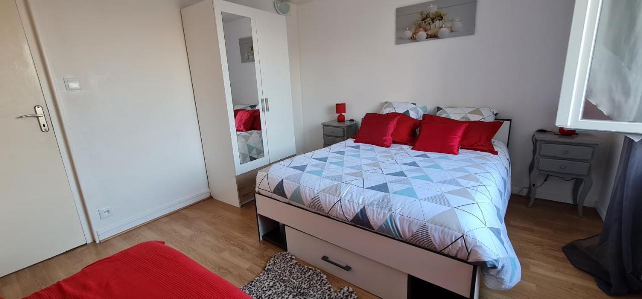 Belle Maison Avec Jardin Rdc T3 De 70M2 Vacances Ou Cure Thermale Rochefort Екстериор снимка