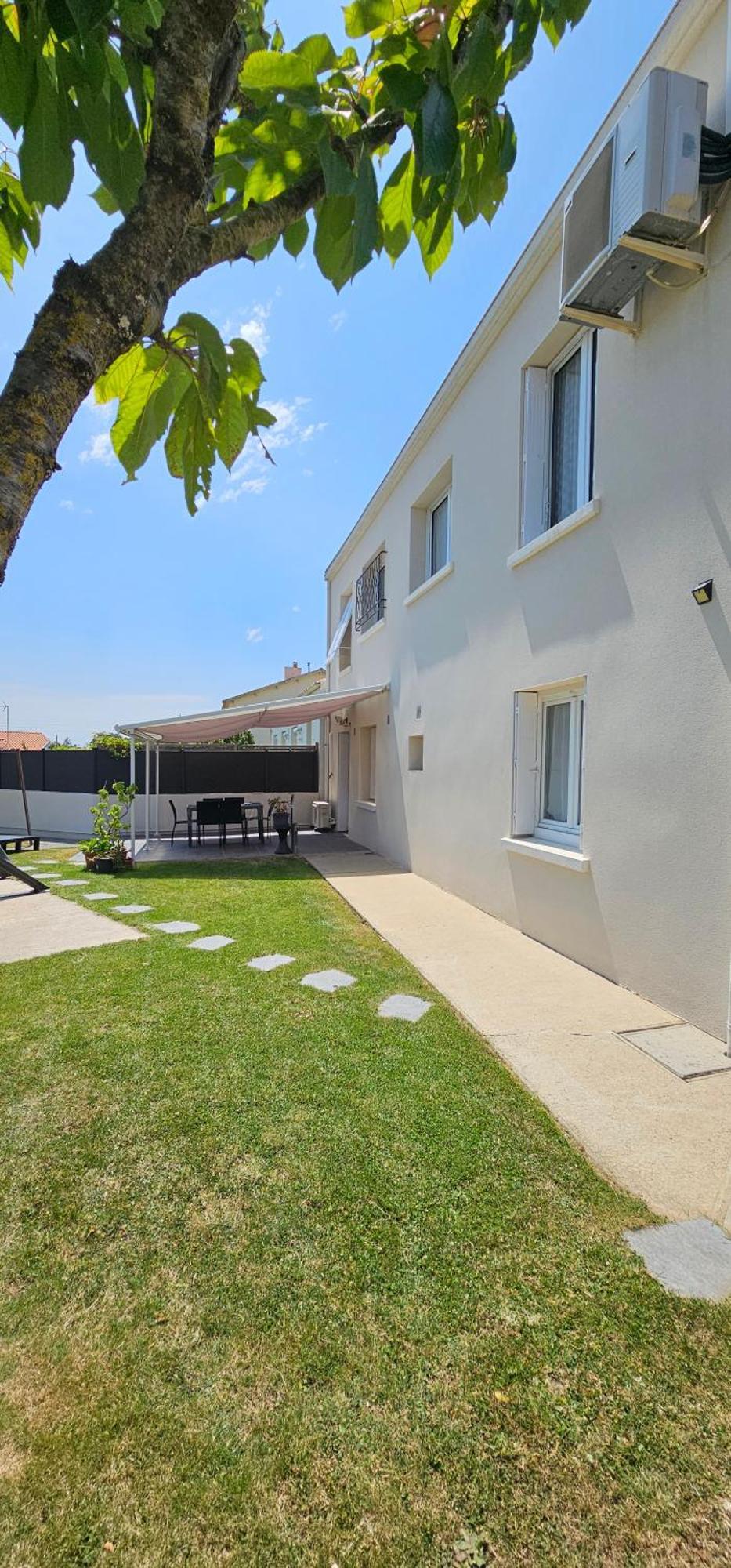 Belle Maison Avec Jardin Rdc T3 De 70M2 Vacances Ou Cure Thermale Rochefort Екстериор снимка